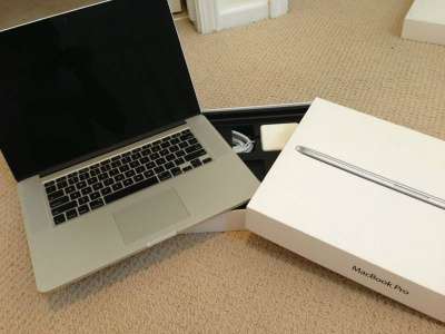 ноутбук Apple MacBook Pro 15.4