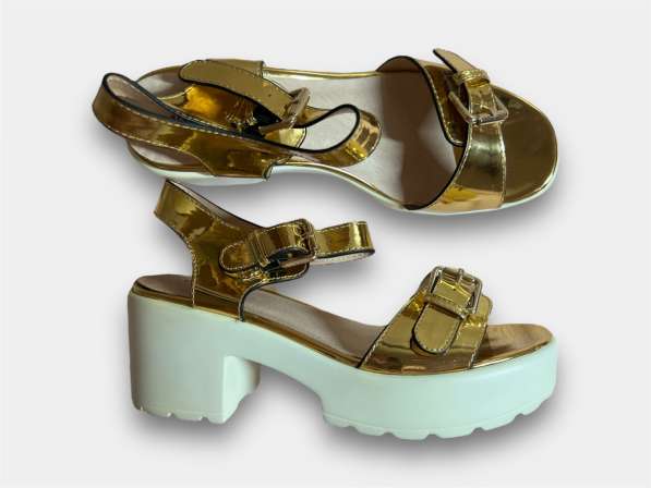 Босоножки Vitacci