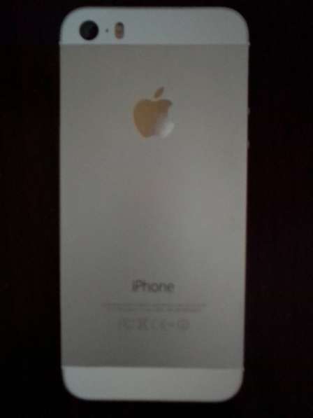 Продаю iPhone 5S в Химках