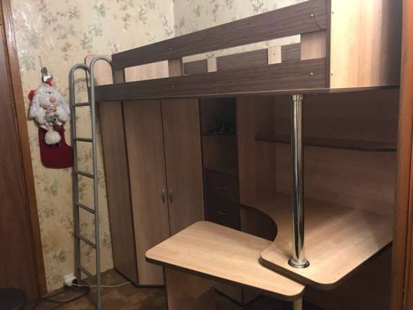 Кровать-чердак с рабочим местом и шкафом в Москве