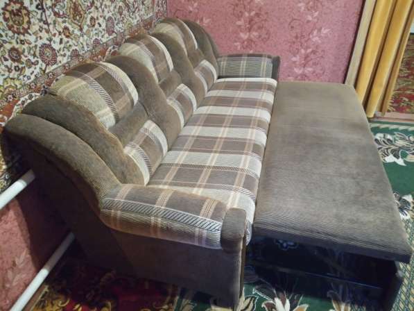 Продам диван в отличном состоянии 30.000 Рублей Торг уместен в фото 3