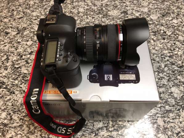 Canon EOS 5D Mark III DSLR камеры с 24-105мм объективом