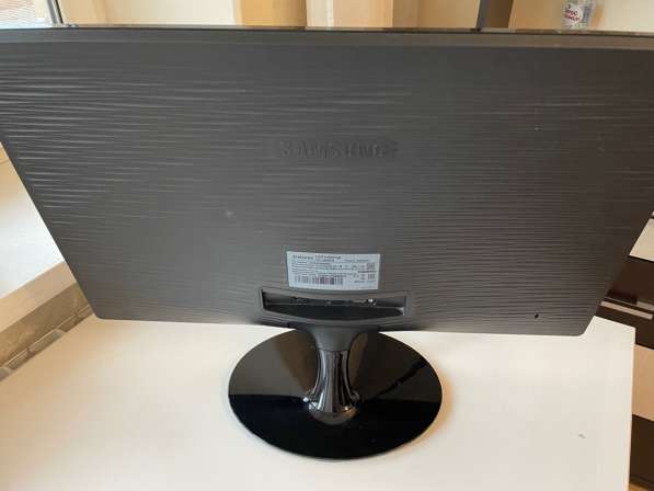 24" Монитор Samsung S24D332H черный в Москве фото 3