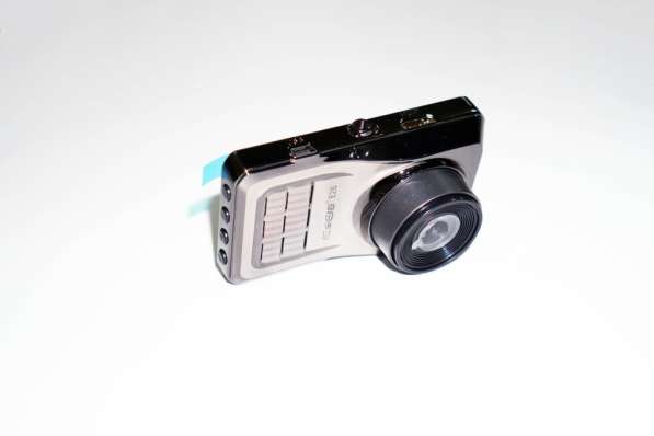 Видеорегистратор автомобильный DVR E26 HDMI в фото 4