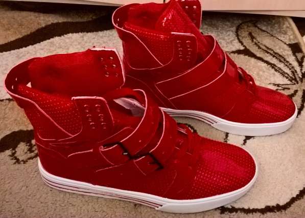 Продам новые кроссовки supra в Перми