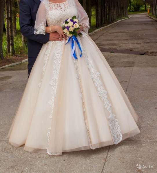 Шикарное свадебное платье в Златоусте