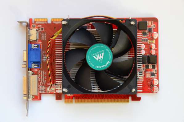 Видеокарта ATI 5670 PCI-E с большим вентилятором