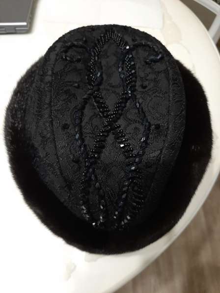 Женская меховая шапка в Чите
