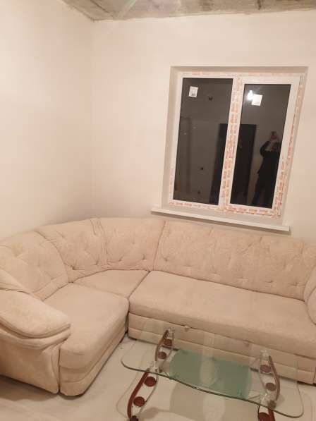 Срочно продаю двуспальный угловой диван диваны полгода в Краснодаре фото 5