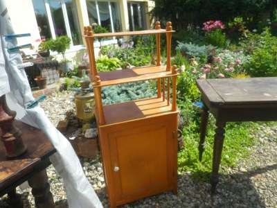 Старинная этажерка