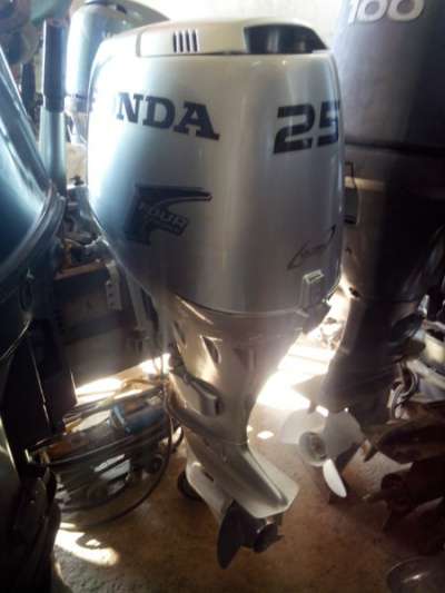 лодочный мотор HONDA 25