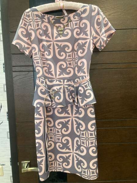 Продам платье