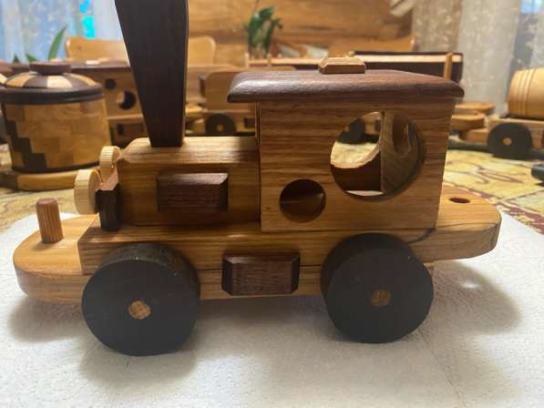 Игрушки из дерева