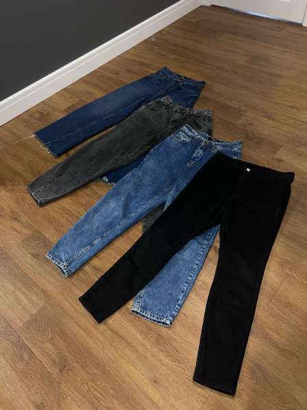 Женские джинсы