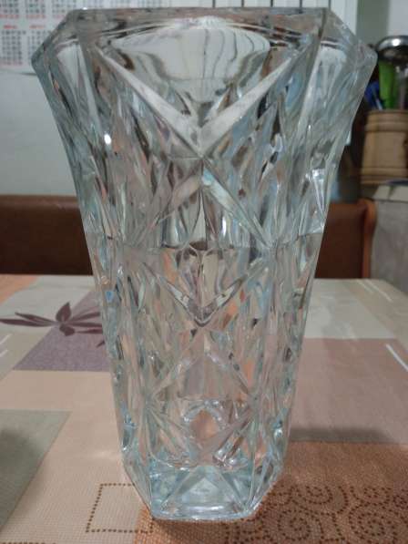 Граненые рюмки 100мл., хрустальные вазы, хрустальный графин в 