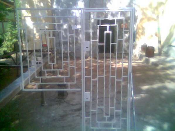 Изготовлю металлические решетки на окна и двери в Симферополе фото 8