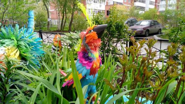 Красивые птички из пластиковых бутылок для украшения огорода в Екатеринбурге фото 5