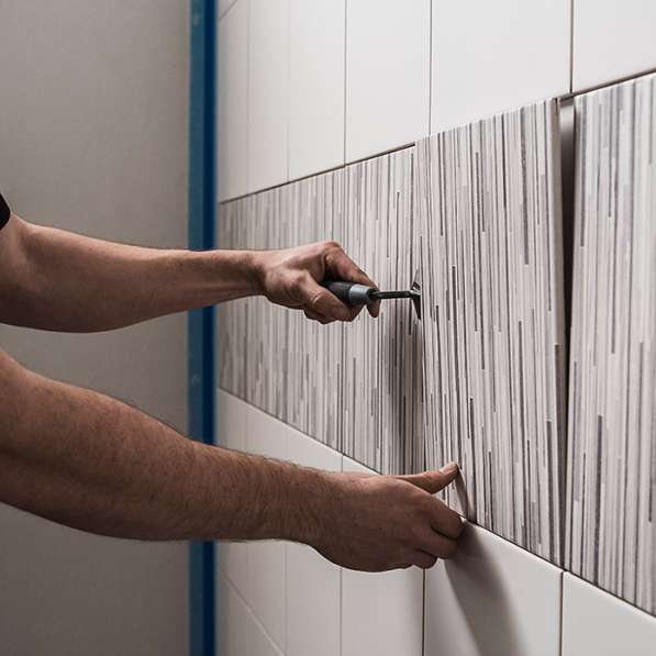 Укладка керамической плитки на стены. Новые технологии-2019