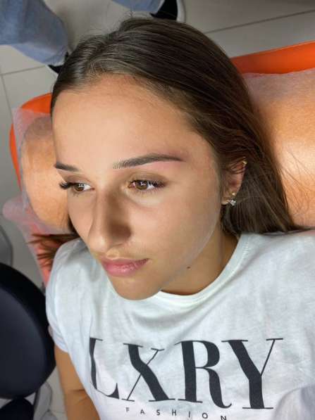 Микроблейдинг бровей