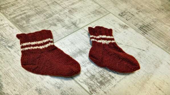 Теплые носки и варежки для малыша в Краснодаре
