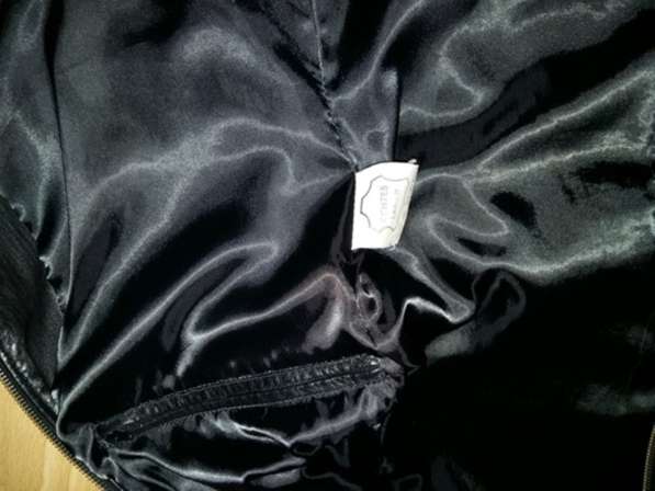 Куртка женская чёрная кожаная JOY размер М 44 шикарная качес в Сыктывкаре фото 3