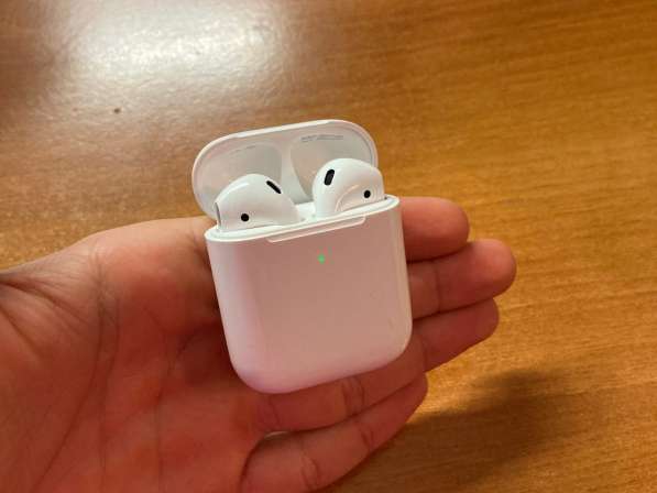 AirPods 2 LUX