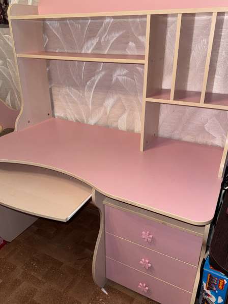 Детская фигурная мебель в нежно-розовом цвете в фото 4