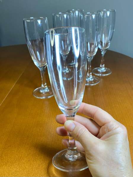 Бокалы под шампанское