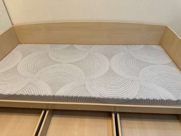 Кровать в Октябрьском