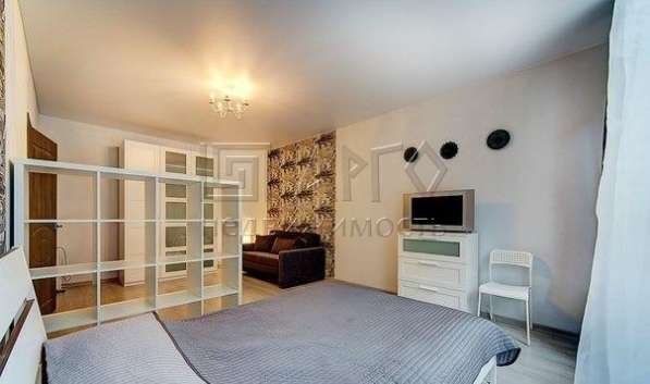 Сдам однокомнатную квартиру в Санкт-Петербурге. Жилая площадь 41 кв.м. Этаж 2. в Санкт-Петербурге