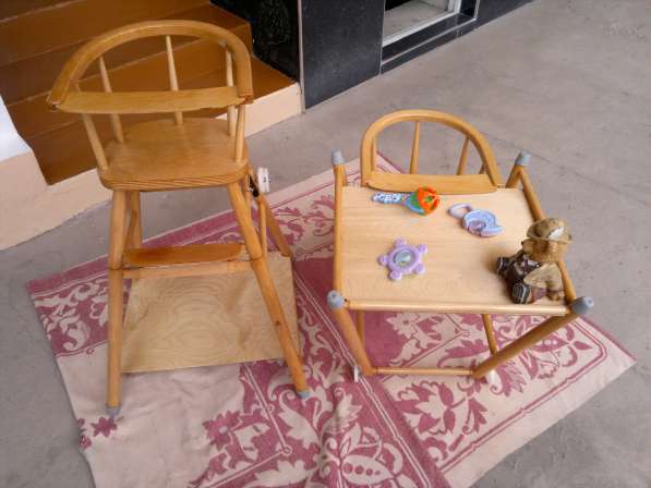 Продаю раскладной деревянный детский стульчик в 