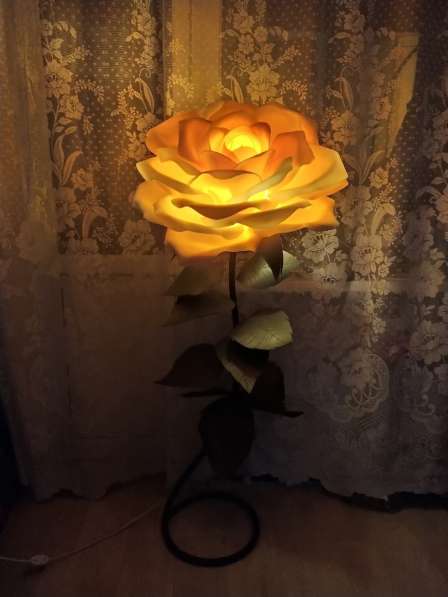 Светильники из цветов в Сочи