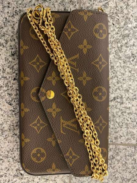 Клатч louis vuitton в Москве