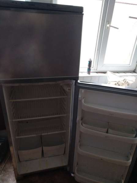 Продам холодильник луганск в фото 3