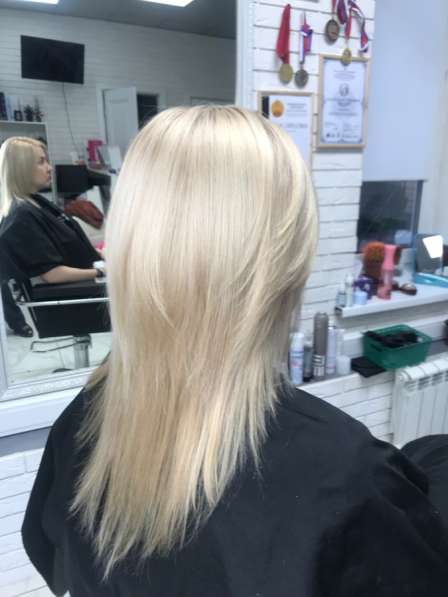 Окрашиваний, стрижки в Москве фото 4