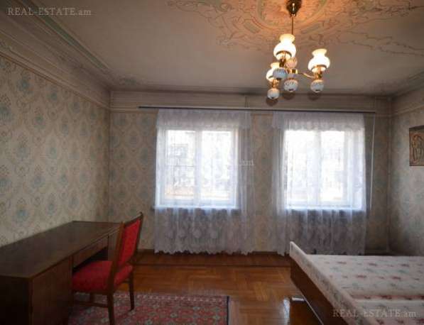 Продается двухэтажный частный дом без посредников в Ереване в фото 9