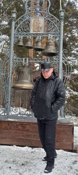 Олег, 64 года, хочет пообщаться