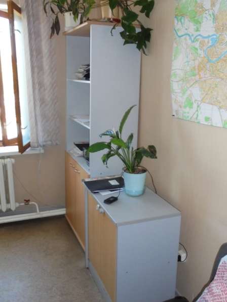 Продается штабелер и офисная мебель в Тюмени фото 5