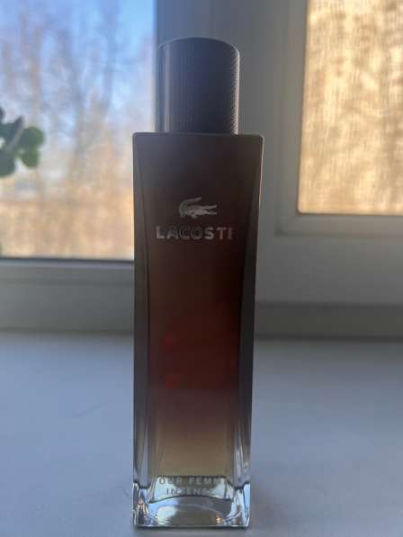 Lacoste pour femme intense