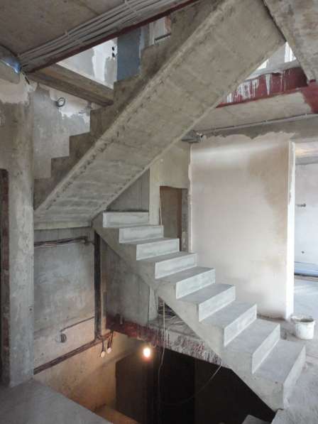 Изготовление железо-бетонных лестниц для коттеджа в Ульяновске фото 17