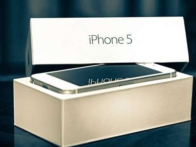 Сотовый телефон Apple IPhone 5, 16Gb в Тюмени фото 3