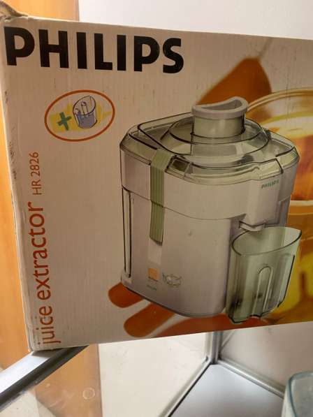 Соковыжималка Philips HR2826