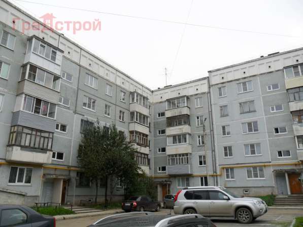 Продам четырехкомнатную квартиру в Вологда.Жилая площадь 81,60 кв.м.Этаж 4.Есть Балкон.
