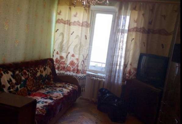 Продам однокомнатную квартиру в Москве. Жилая площадь 32 кв.м. Дом кирпичный. Есть балкон. в Москве