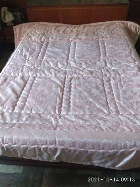 Продам новое одеяло двухспальное в 