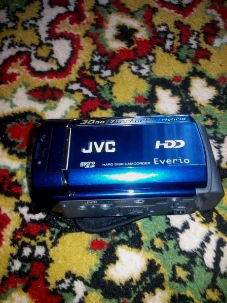 Срочно! Видеокамера JVC Everio GZ-HM330AER
