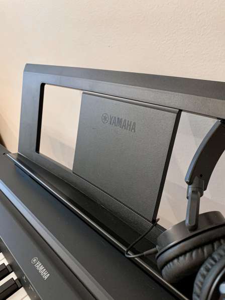 Цифровое пианино Yamaha P-45 в фото 7