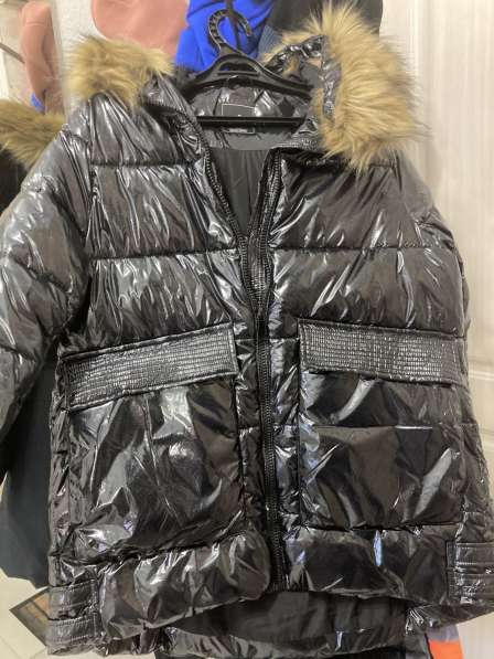 Продам пуховик в Москве