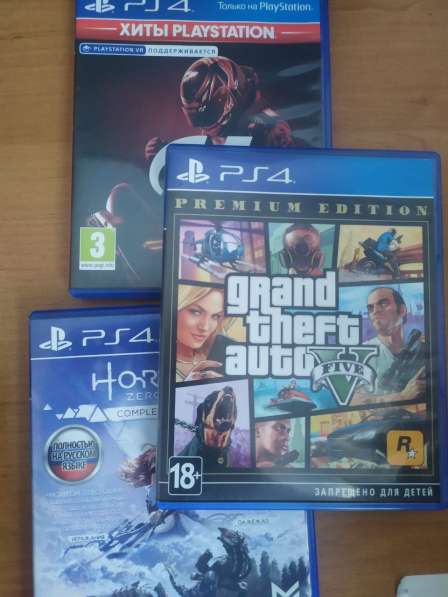 Продам! Ps4 Slim 1TB в фото 3