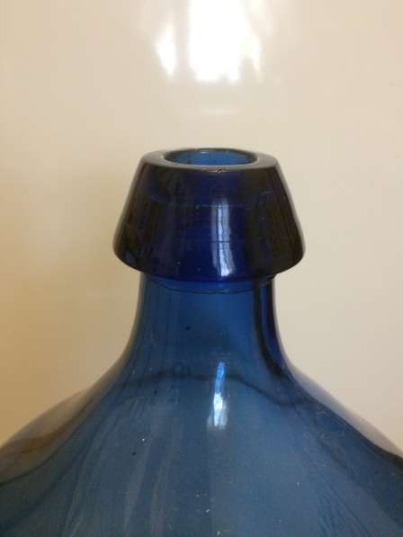 Старинная бутыль синяя большая красивая! в Москве фото 3